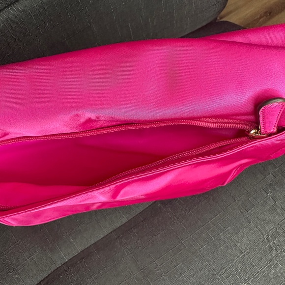 NWOT Michael Kors Nylon Large Messenger - Raspberry/Gold - Picture 3 of 6